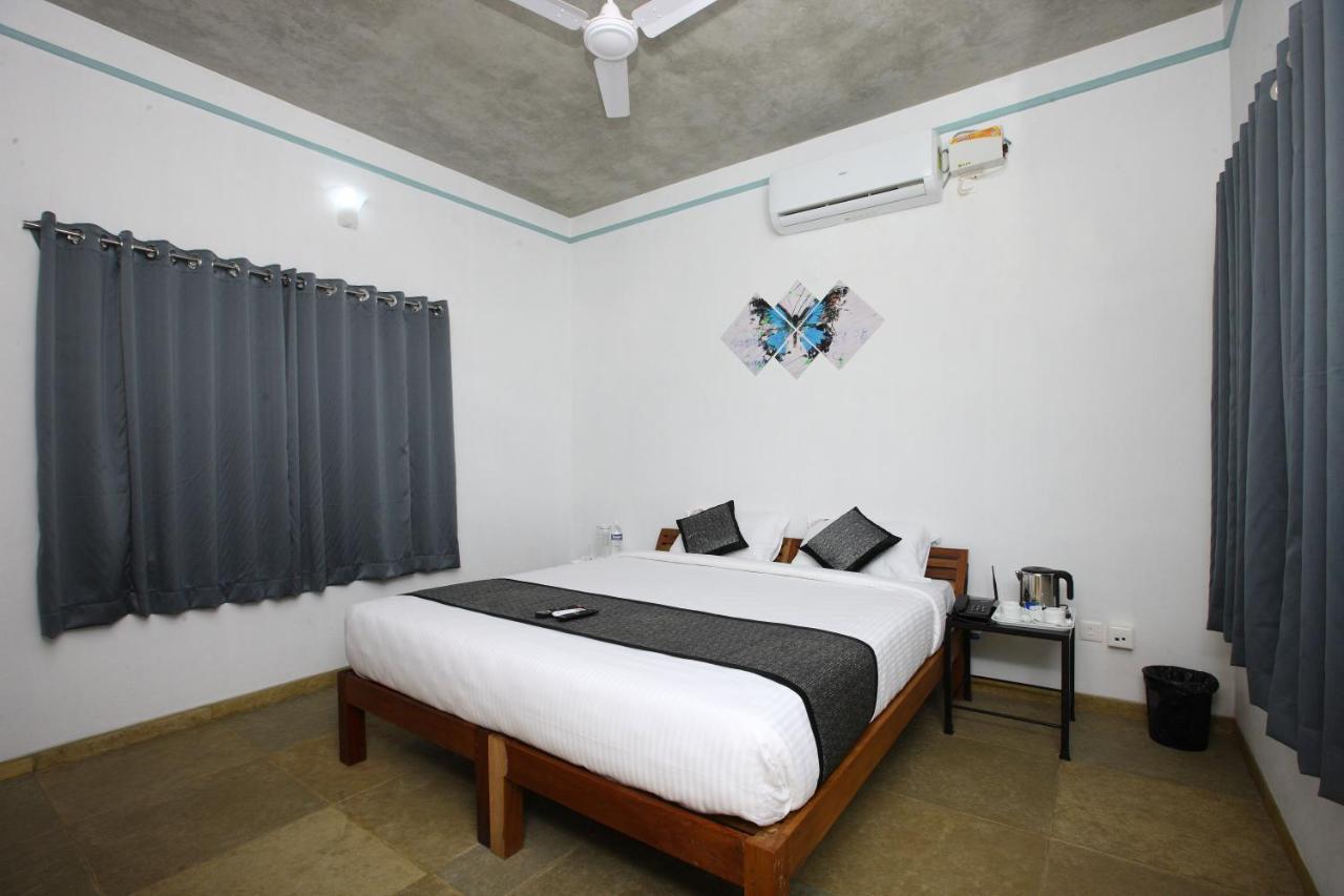 Hotel Du Palais - Auroville Beach Puducherry Buitenkant foto