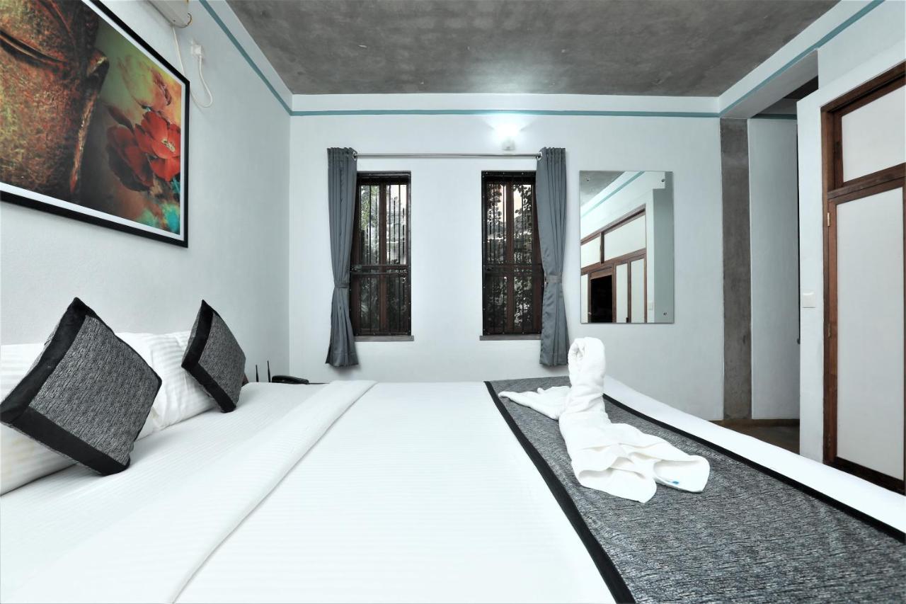 Hotel Du Palais - Auroville Beach Puducherry Buitenkant foto