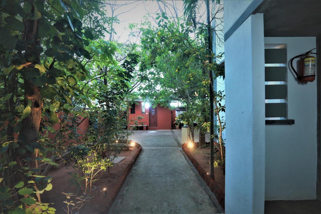 Hotel Du Palais - Auroville Beach Puducherry Buitenkant foto