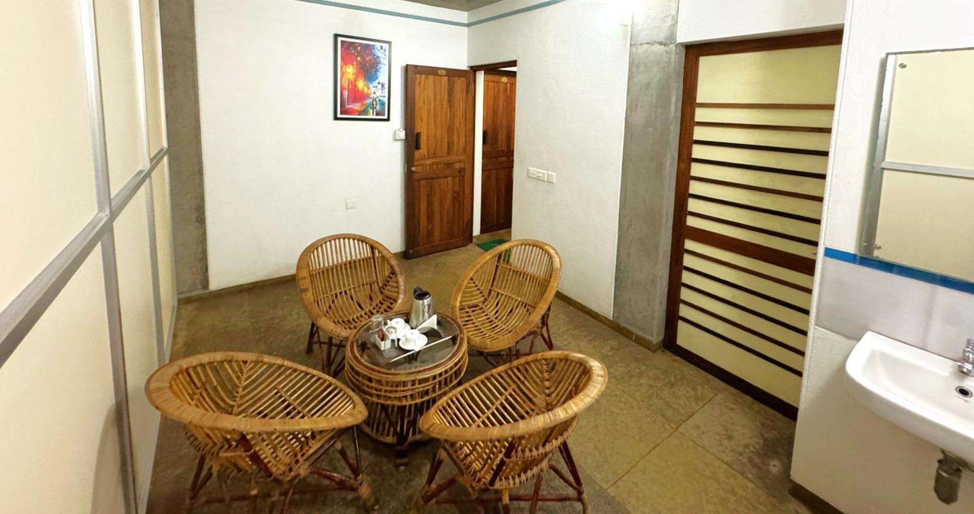 Hotel Du Palais - Auroville Beach Puducherry Buitenkant foto