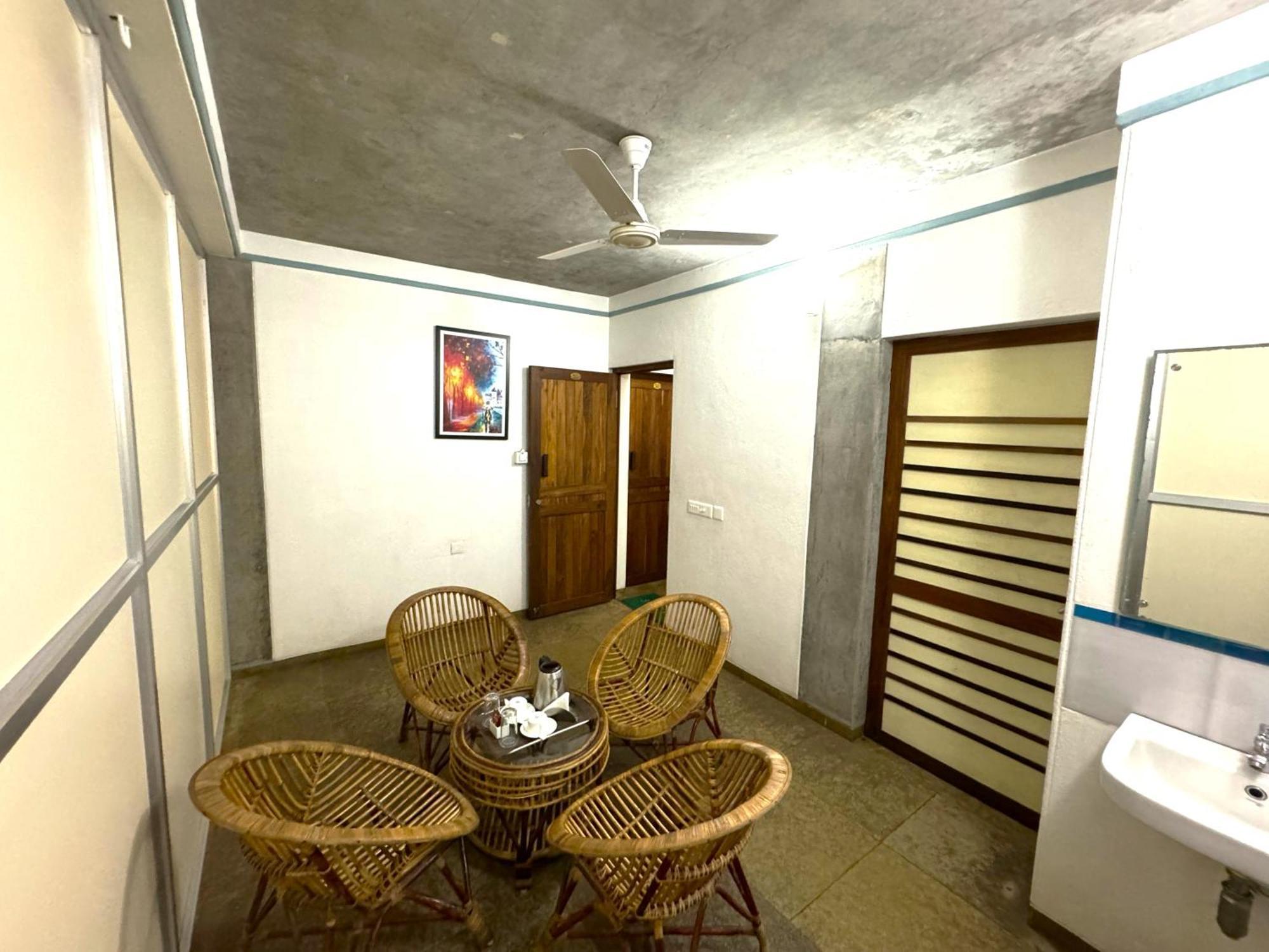 Hotel Du Palais - Auroville Beach Puducherry Buitenkant foto