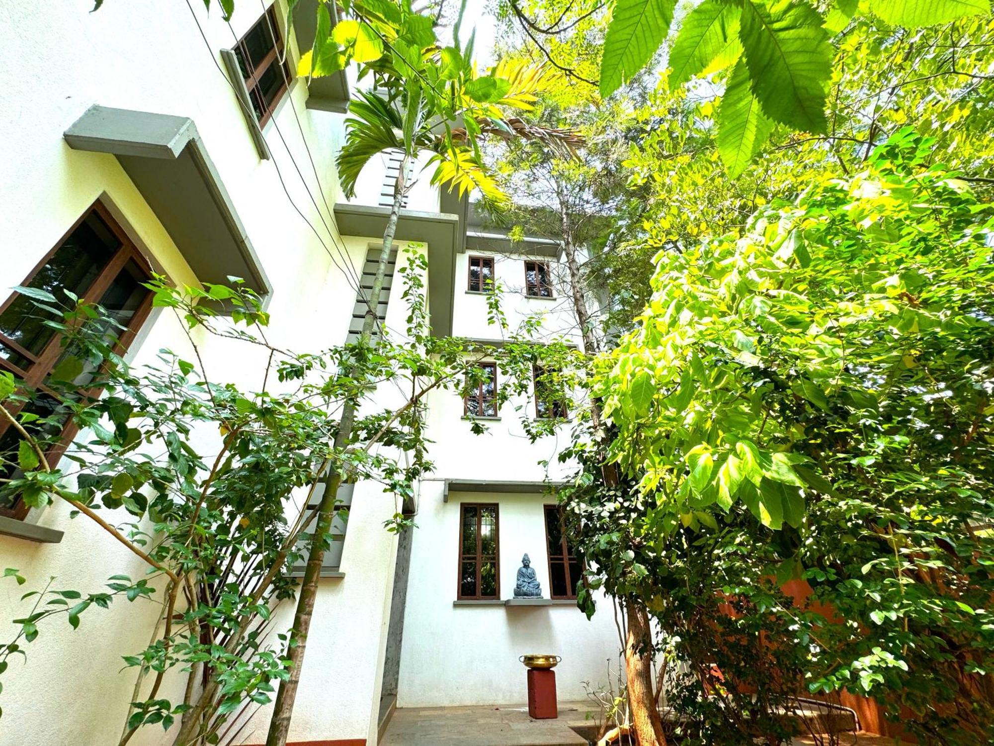 Hotel Du Palais - Auroville Beach Puducherry Buitenkant foto